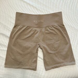 NVGTN Contour Seamless Shorts Beige